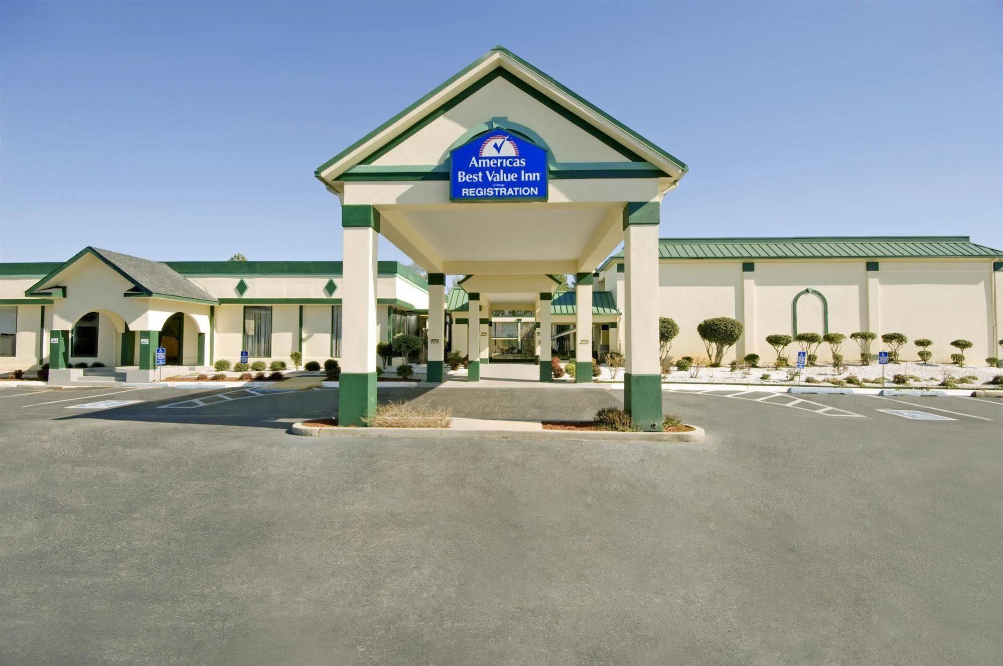 Super Inn & Suites By Oyo MilledgevilleMilledgeville  Kültér fotó